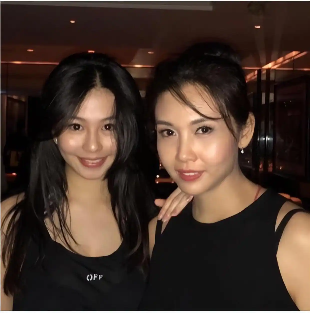邱淑贞 香港金像奖 最佳女主角 演员生涯 退出娱乐圈 邱淑贞 退隐 事业感情 双丰收 邱淑贞 三个女儿 沈嘉伟 宠妻_中国女明星邱淑贞