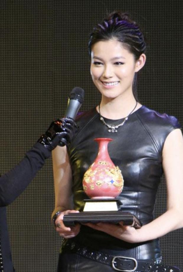 于娜身材变化_情绪对体重的影响_娱乐圈的胖女明星